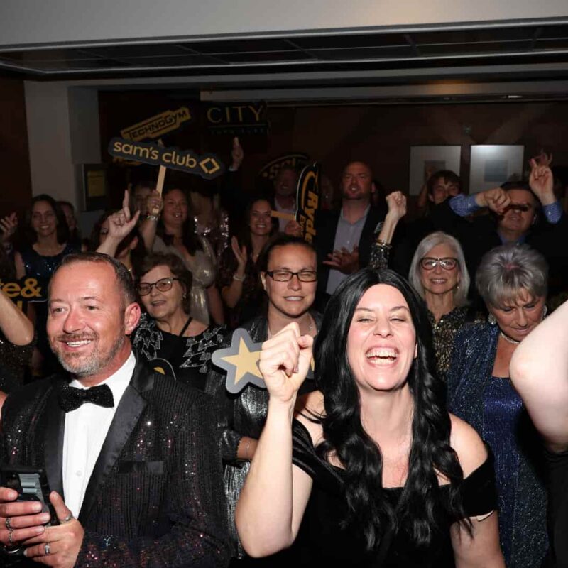 aria-logistics-2025-last-mile-retail-awards-celebration-crowd